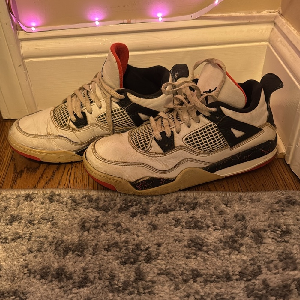 Jordan 4 Retro Flight - Picture 3 of 5